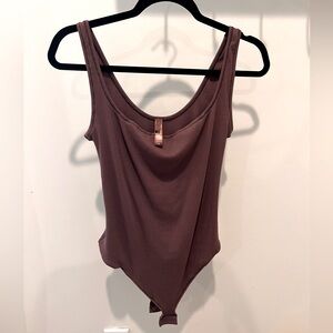 SKIMS ribbed cotton body suit size XL like new